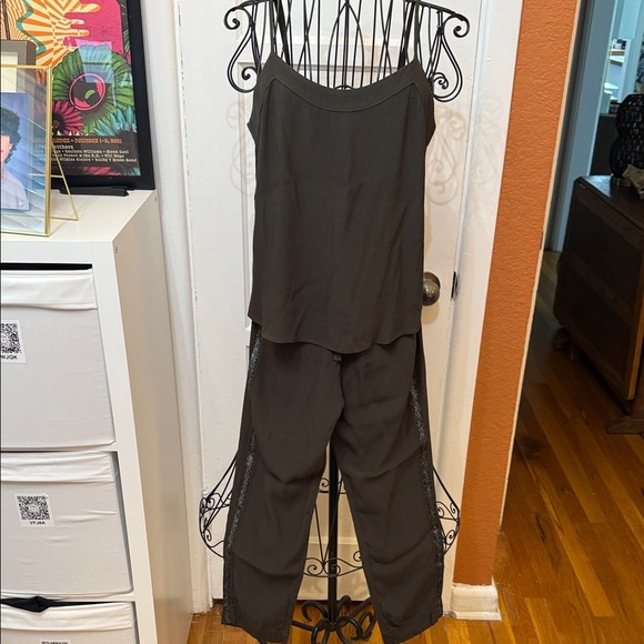 XiRENA Dark Olive Tank & Pants Set-Sz S - Picture 1 of 6